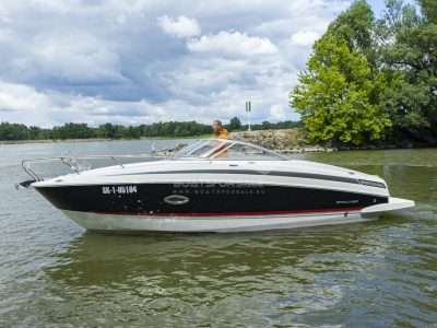 Bayliner 742 CU in 100% condition